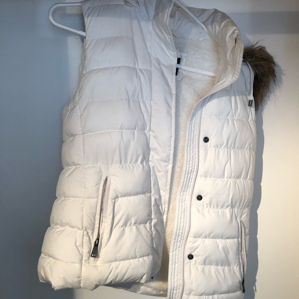 White vest
